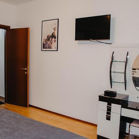 Apartamento Hugo Mountain Sinaia Exterior foto
