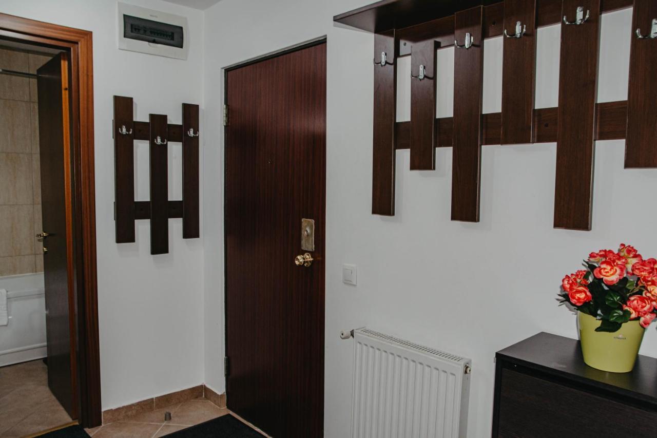 Apartamento Hugo Mountain Sinaia Exterior foto